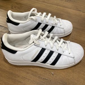 Adidas 6.5 Womens Superstar